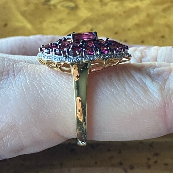 Tanzanian Wine Garnet Sterling Silver Ring Size 9 - Picture 3 of 9